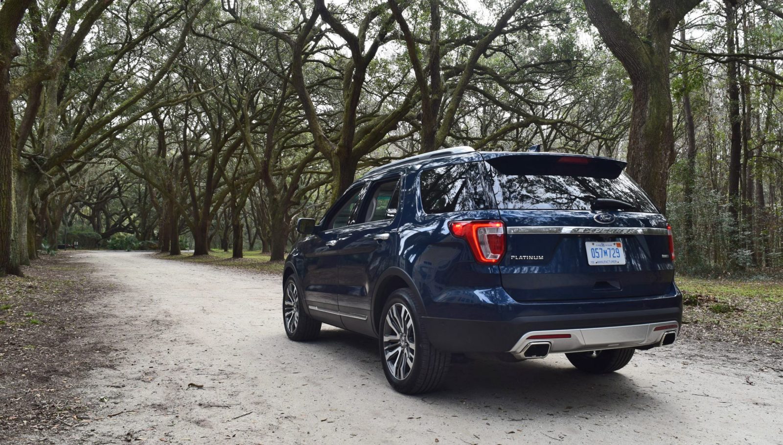 2017 Ford Explorer Platinum 4x4 - HD Road Test Review » CAR SHOPPING