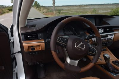 2017 Lexus ES350 Interior 14