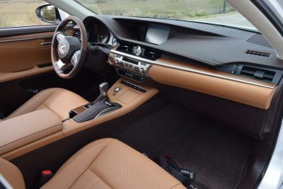 2017 Lexus ES350 Interior 5