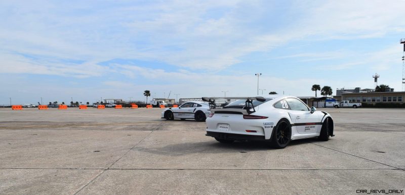 2017 Porsche 911 GT3RS 13