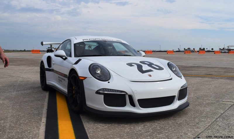 2017 Porsche 911 GT3RS 25