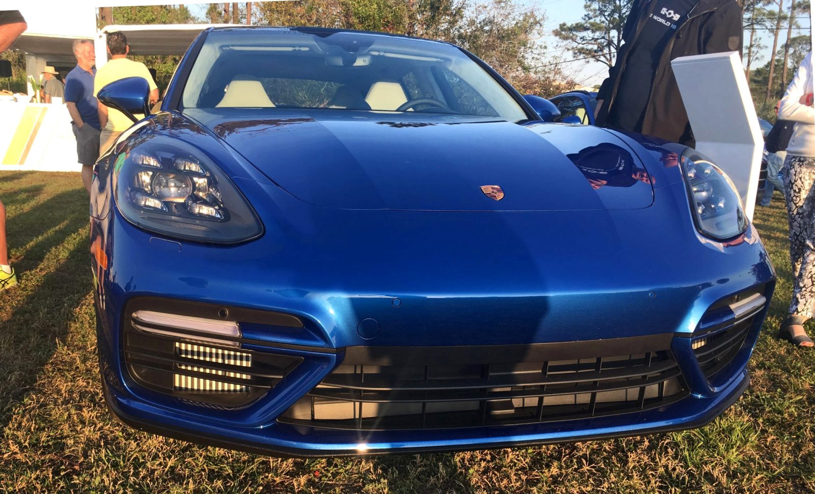 2017 Porsche Panamera TURBO Exterior 12