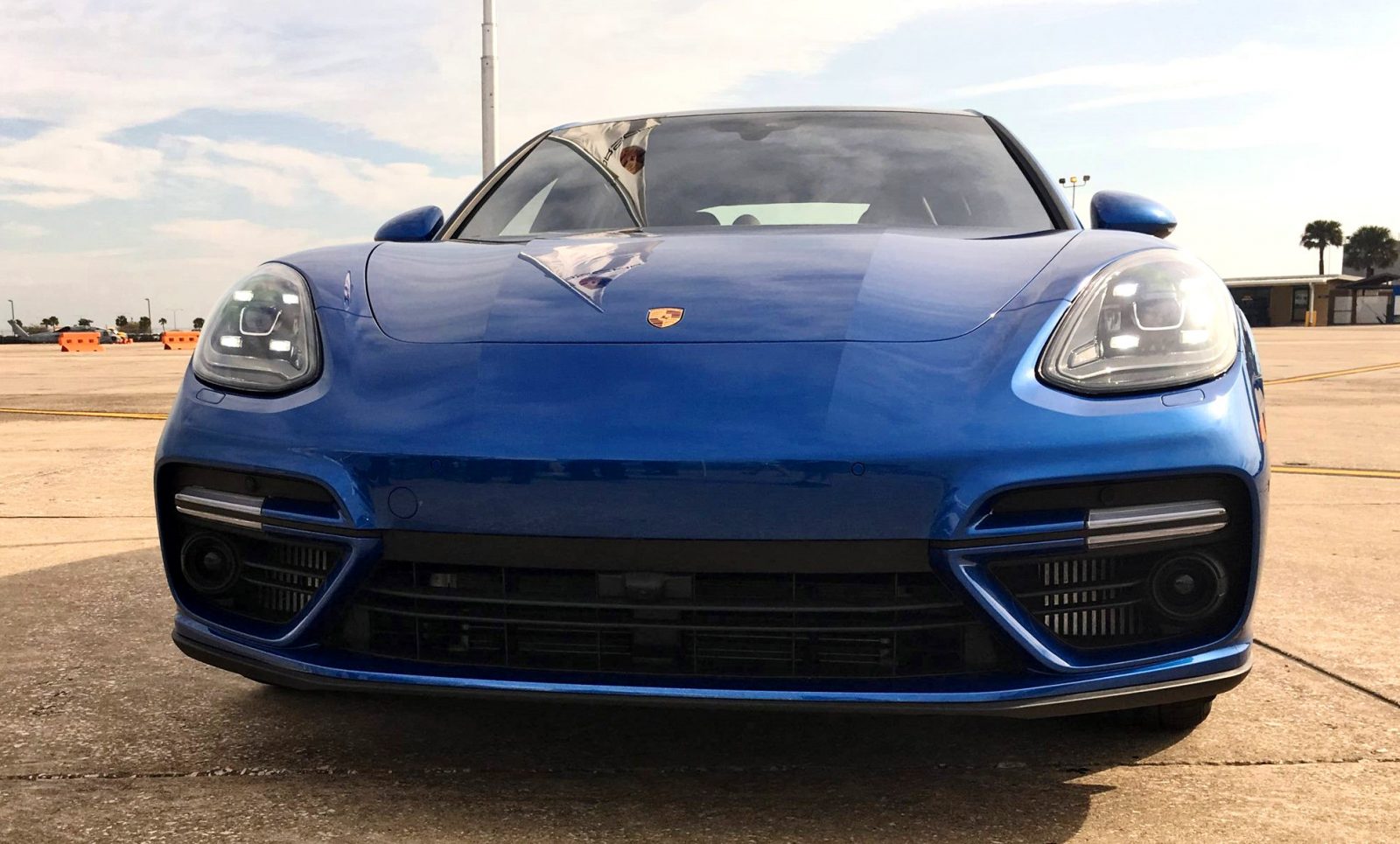 2017 Porsche Panamera TURBO Exterior 17