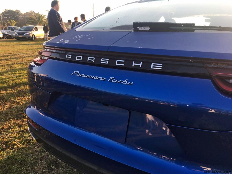 2017 Porsche Panamera TURBO Exterior 9