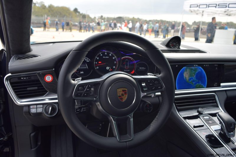 2017 Porsche Panamera TURBO Interior 6