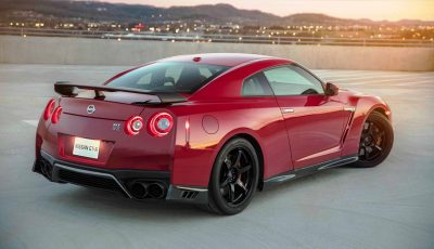 2017_Nissan_GT_R_Track_Edition_16