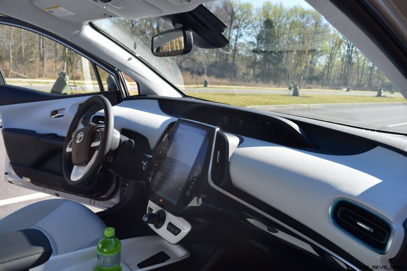 2017 Toyota PRIUS PRIME Interior Photos 6