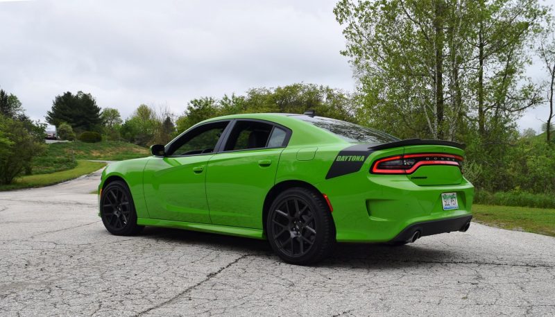 2017 Dodge Charger DAYTONA 26