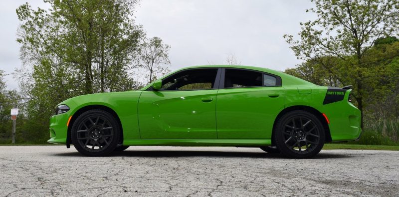 2017 Dodge Charger DAYTONA 33