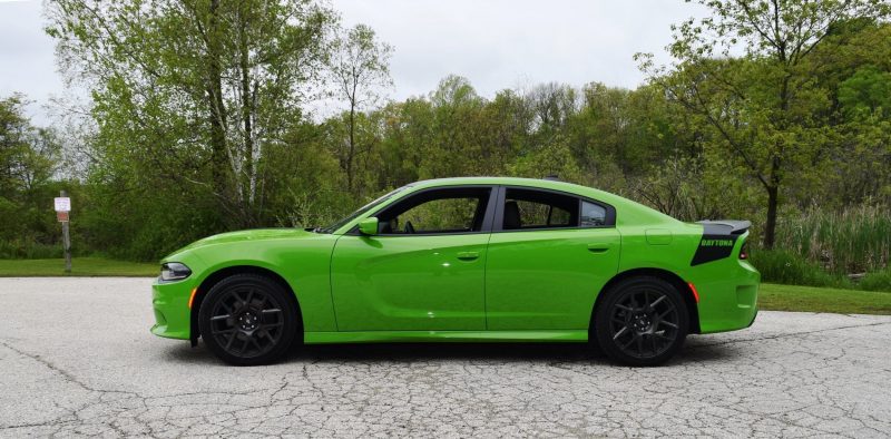 2017 Dodge Charger DAYTONA 34