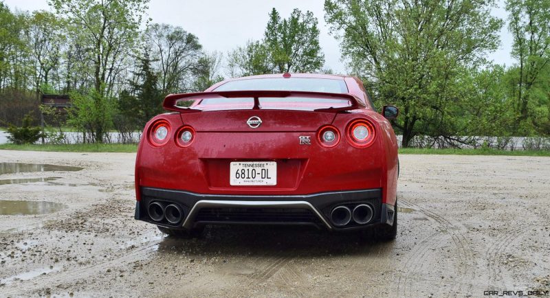 2017 Nissan GT-R Review 26