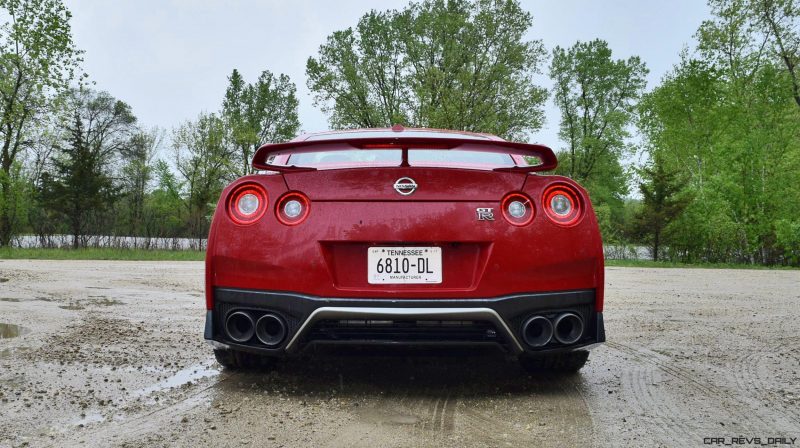 2017 Nissan GT-R Review 27