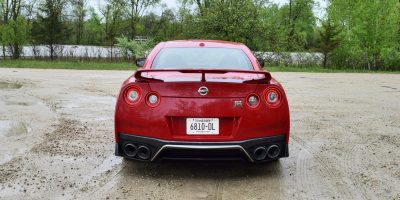 2017 Nissan GT-R Review 28