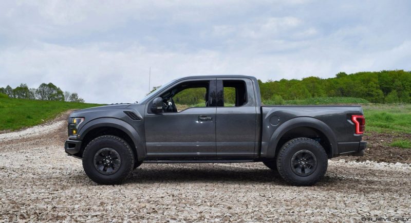 2017 Ford F-150 RAPTOR 23