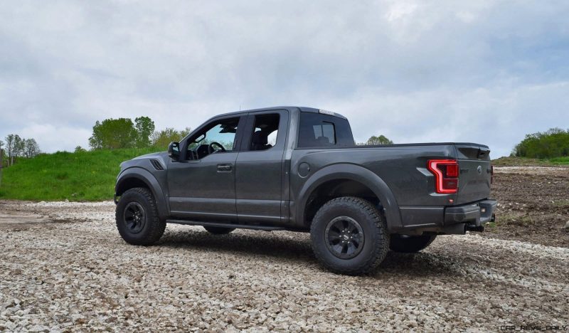 2017 Ford F-150 RAPTOR 31