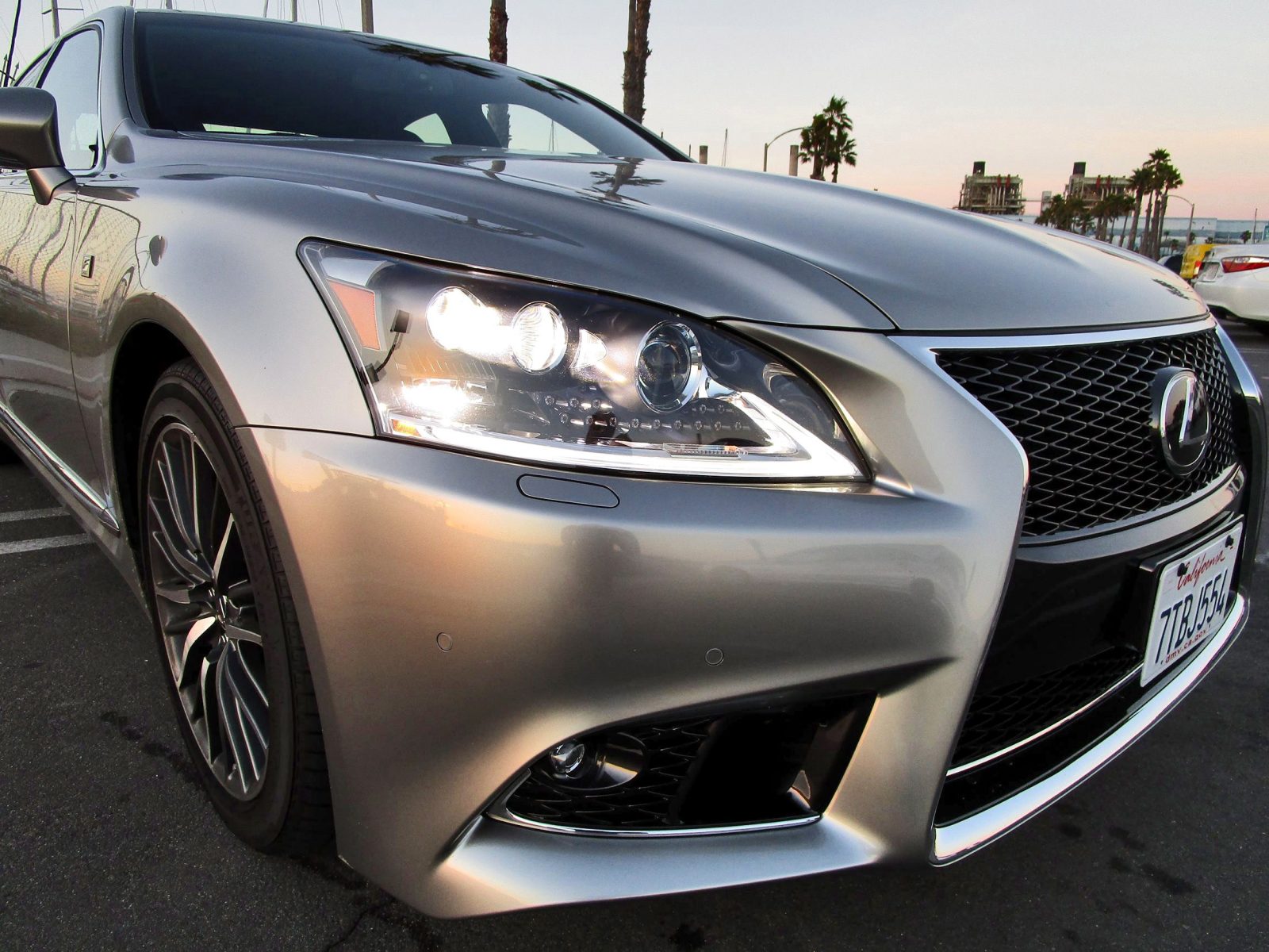 2017 Lexus LS460 F Sport Exteriors 3