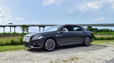 2017 Lincoln Continental 3