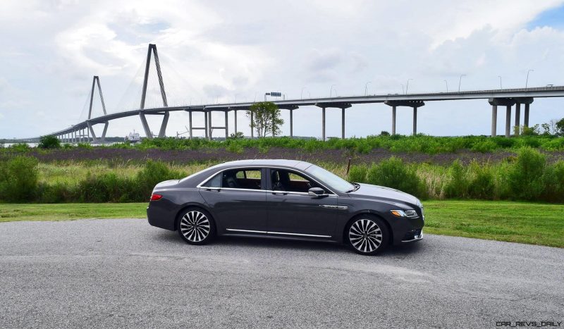 2017 Lincoln Continental 3