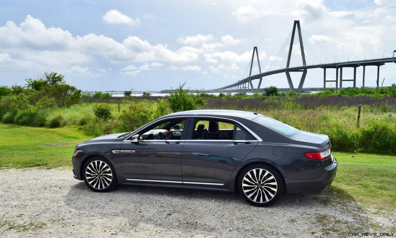 2017 Lincoln Continental 3