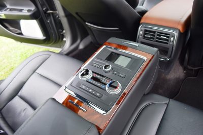 Lincoln Continental 2017 Interior 15