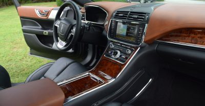 Lincoln Continental 2017 Interior 3