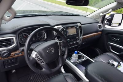 2017 Nissan TITAN SL 4x4 - Road Test Review 2