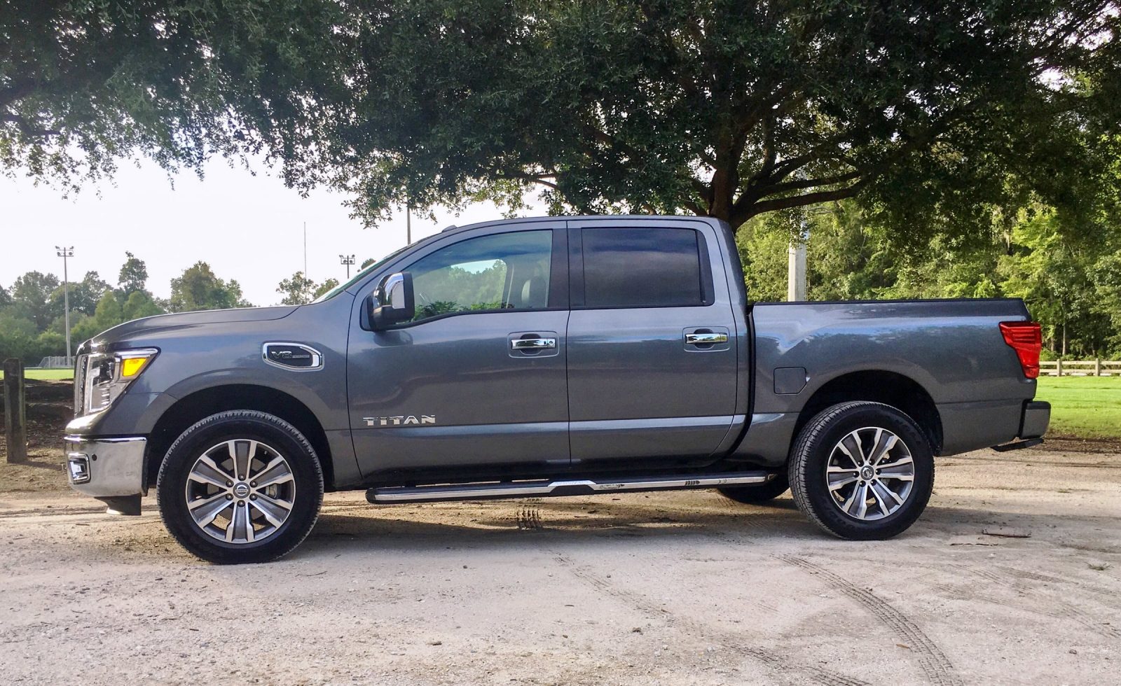 2017 Nissan TITAN SL 4x4 - Road Test Review 25