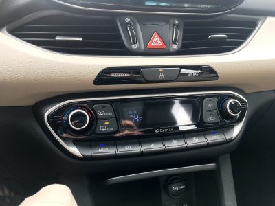 2018 Hyundai Elantra GT Interior 11