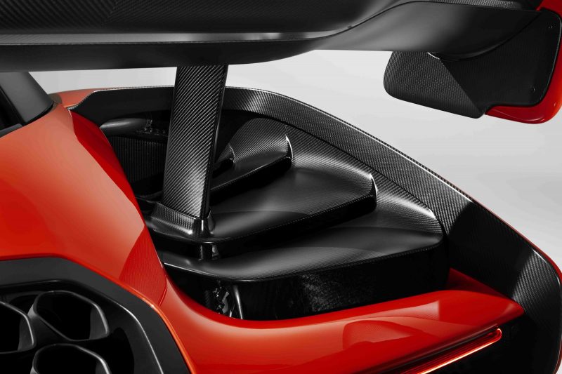 37 - 8616-McLaren+Senna+rear+deck+louvres