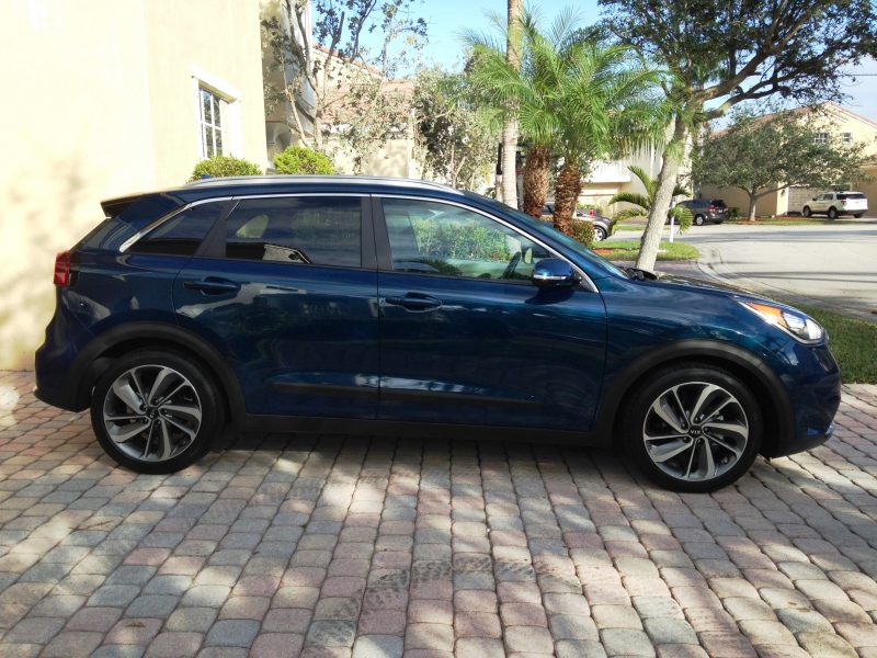 2017 Kia NIRO Touring 5