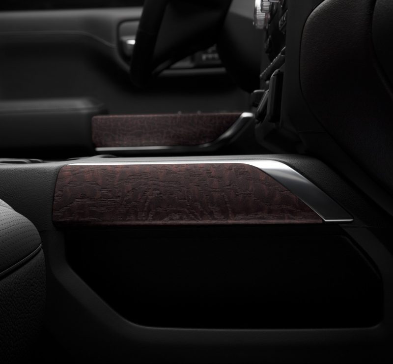 2019 GMC Sierra Denali authentic open-pore wood trim