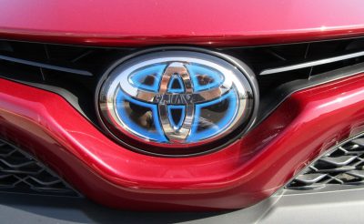 2018 Toyota Camry SE Hybrid 5