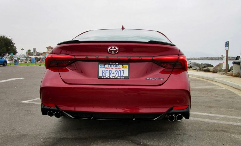 2019 Toyota Avalon Touring 19