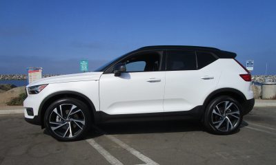 2019 Volvo XC40 T5 AWD R-Design 1