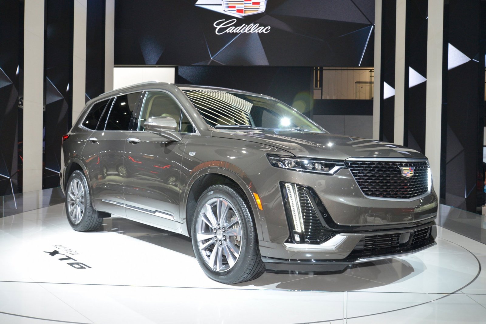 Cadillac Unveils Three Row 2020 Xt6 Cuv Ahead Of Naias » 7-seat 