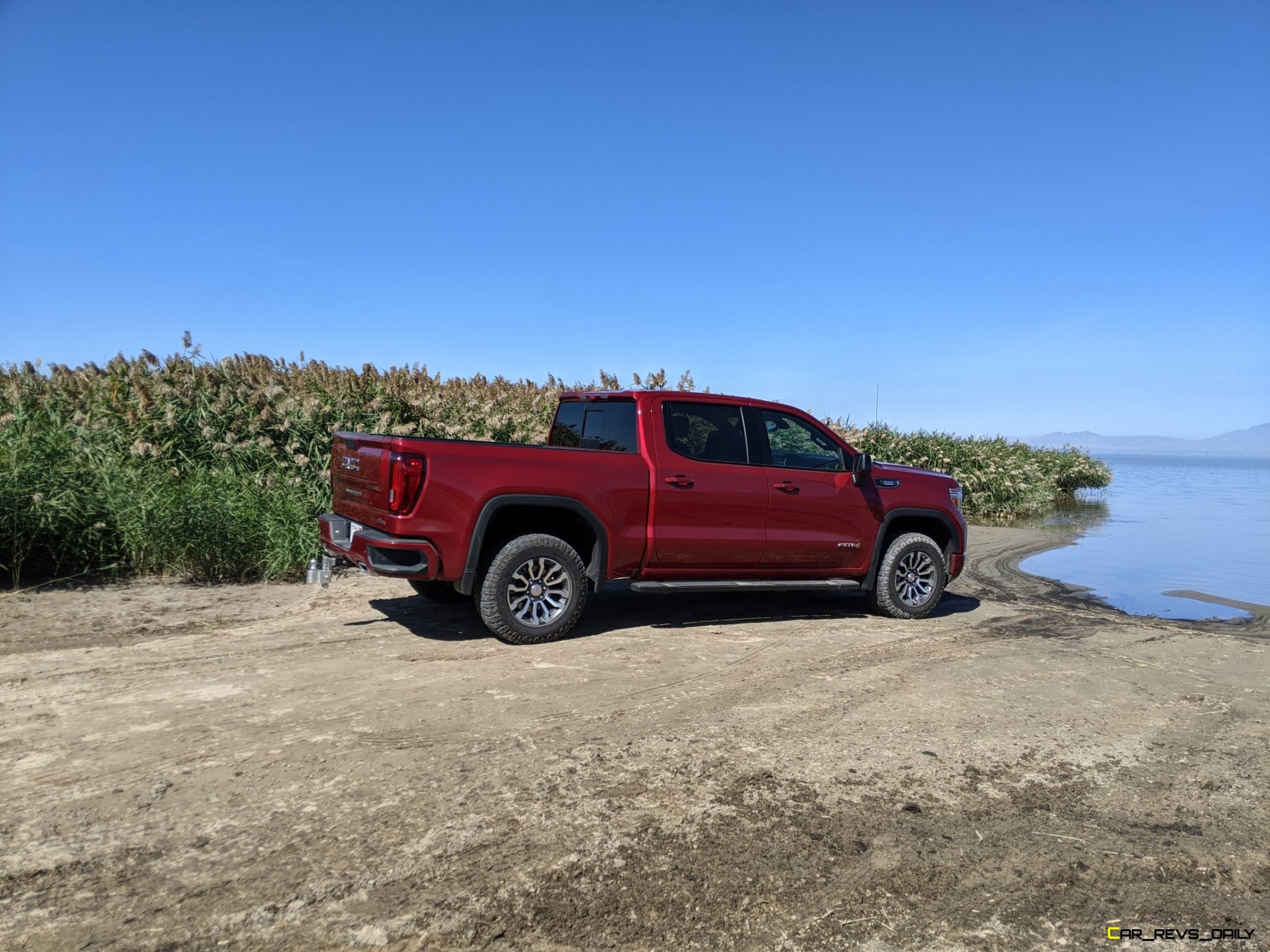 2021 GMC AT4 vs 2021 Chevy RST Z71 » Best of 2020 Awards » Car-Revs ...