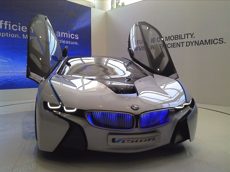 BMW-Efficient-Dynamics-concept-New-Delhi-front