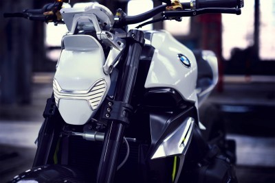 BMW Motorrad - Concept Roadster is Boxer Basics Motorcycle for Lake Cuomo 11