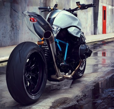 BMW Motorrad - Concept Roadster is Boxer Basics Motorcycle for Lake Cuomo 16