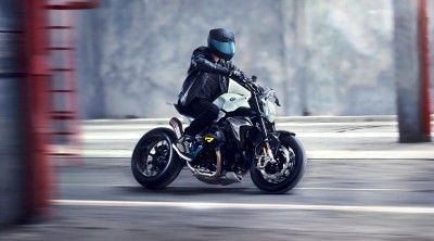 BMW Motorrad - Concept Roadster is Boxer Basics Motorcycle for Lake Cuomo 21