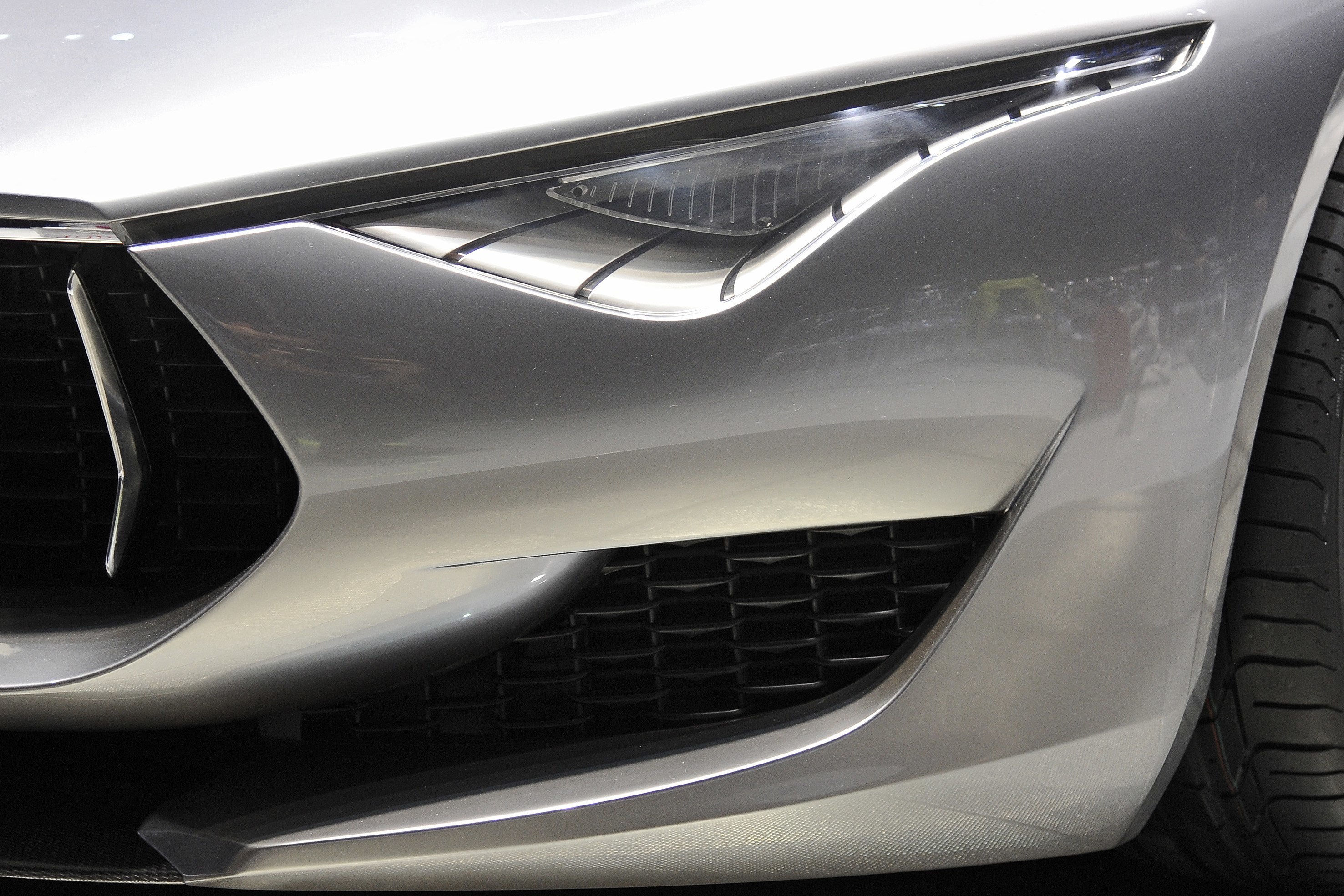 Car-Revs-Daily.com 2014 Maserati Alfieri Concept - Close-up, High-Res ...