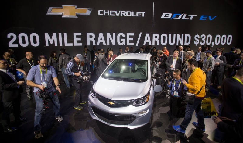 Chevrolet Unveils 2017 Bolt EV at CES