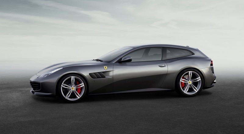 Ferrari_GTC4Lusso_side_LR