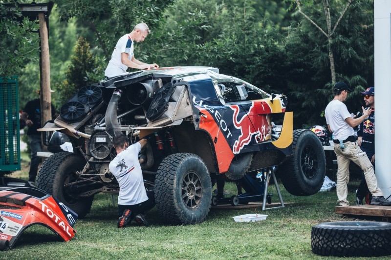 Rally Dakar 2016 Peugeot DKR16 Red Bull 10