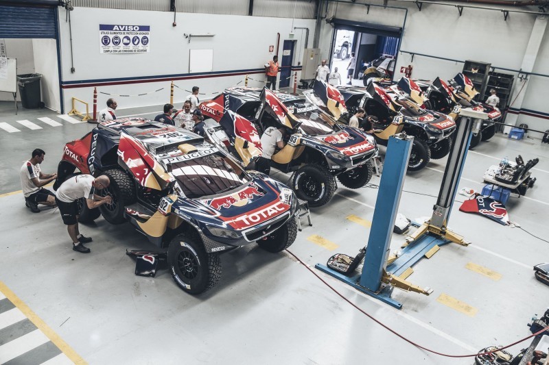 Rally Dakar 2016 Peugeot DKR16 Red Bull 20