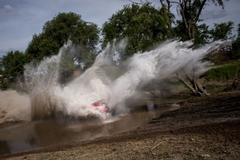 Rally Dakar 2016 Peugeot DKR16 Red Bull 33