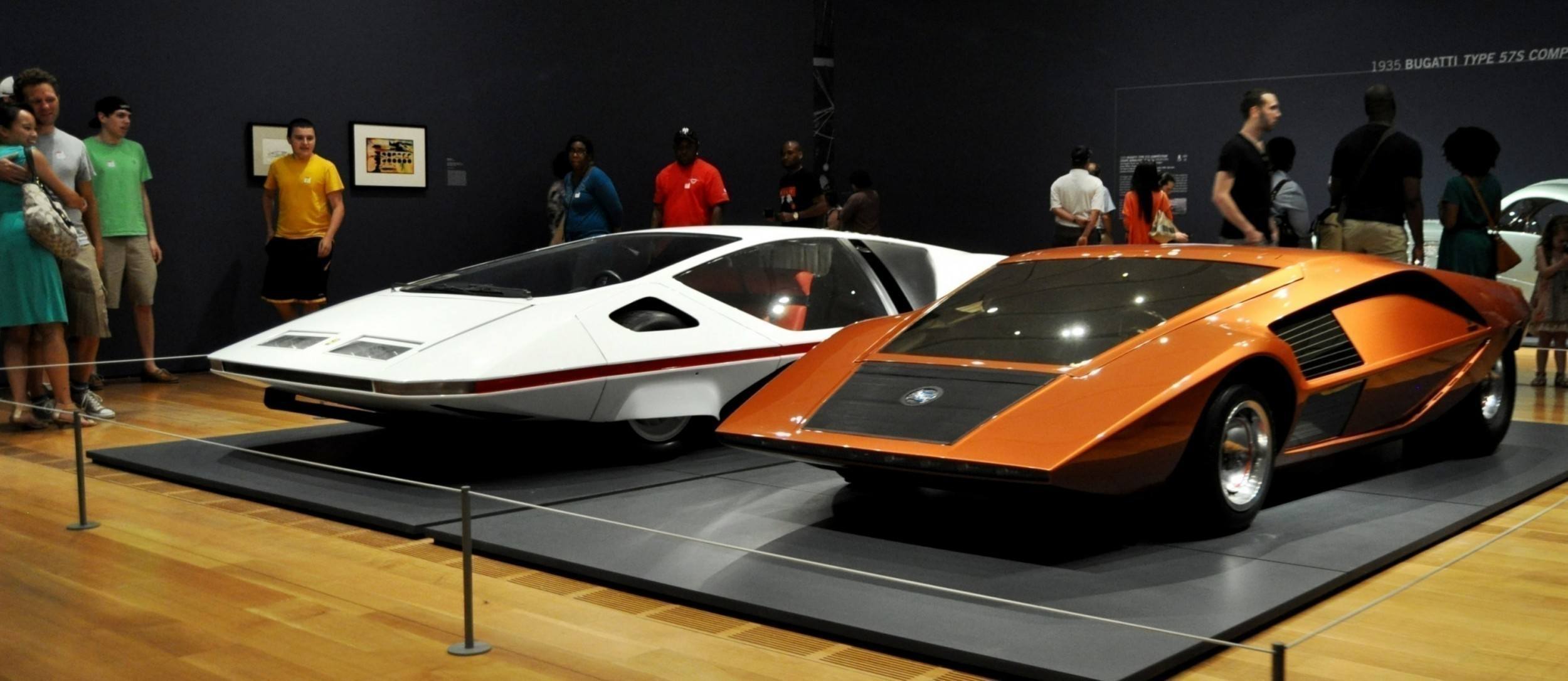 Phoenix gt. Ferrari 512s modulo in Space. Lancia Stratos Zero. 1972 Maserati Boomerang Concept. Ferrari 512s modulo in Space like a Spaceship.