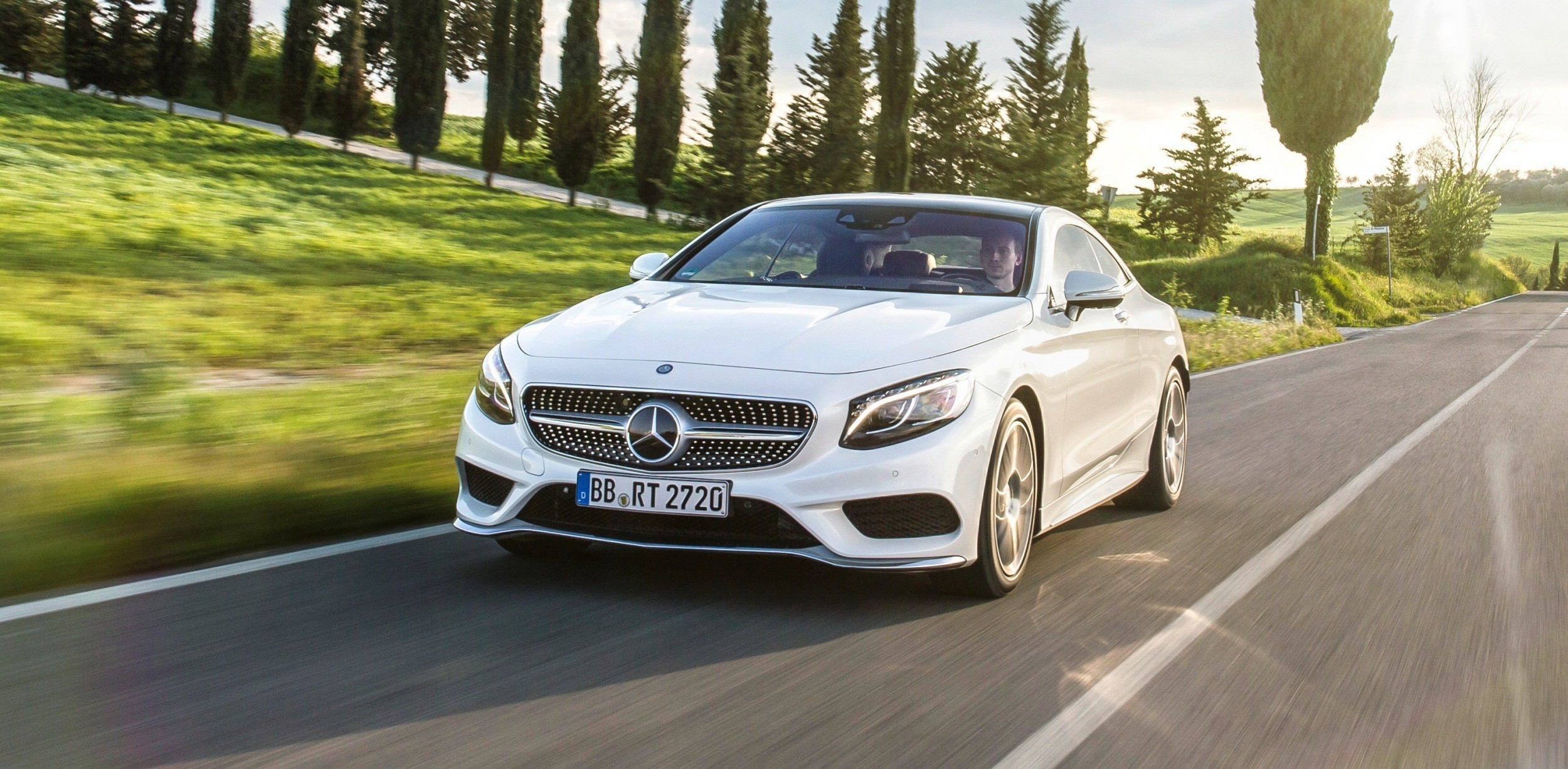 Mercedes 2015 White s class Coupe