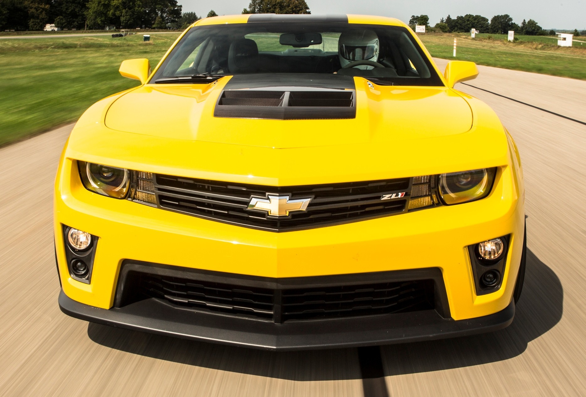 Chevrolet Camaro zl1 2010 жёлтая